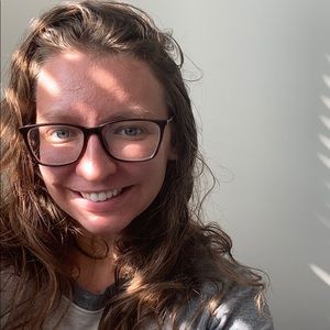 Meet your Posher, Hannah